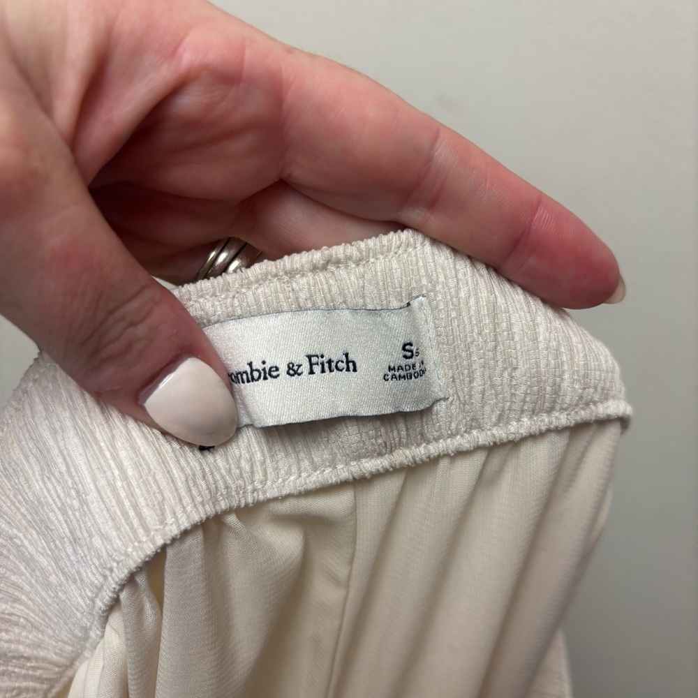 Abercrombie & Fitch Crinkle Textured Pull On Pant - Picture 9 of 10